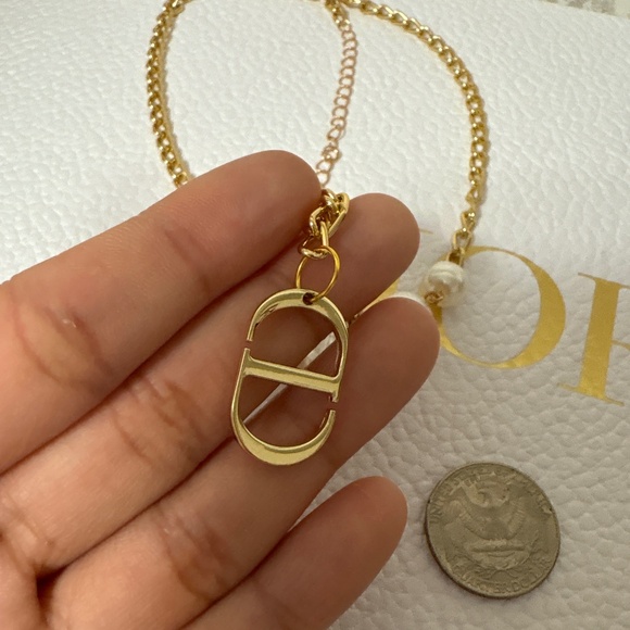 Dior Logo Charm - Picture 5 of 5